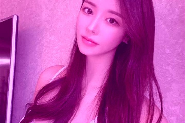 Maya, 35 — Escort in Yungaisi, China