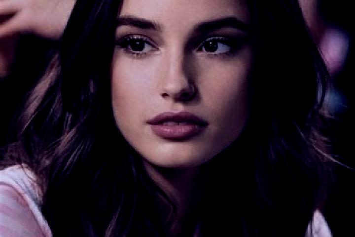 Maya, 36, a brunette brown-eyed slavic companion based in Yunyan. Offering Striptease, 69, Duos, A-Level. Available for incall and outcall, overnight booking...