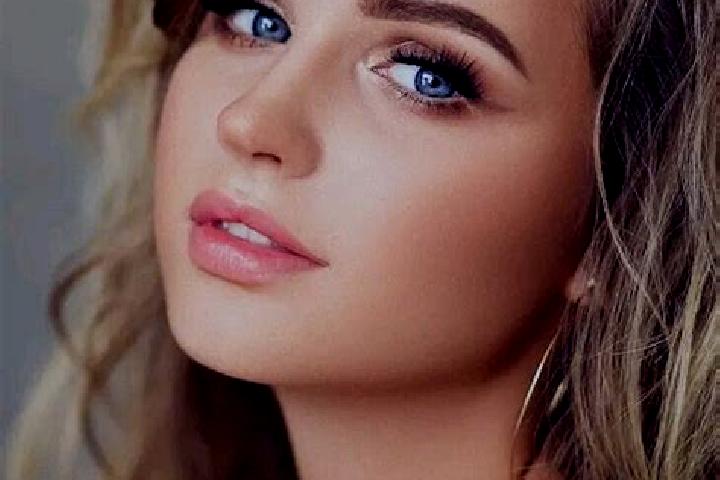 Maya, 36, a dark blonde blue-eyed caucasian companion based in Mambolo. Offering CIM, Fetish, GFE, BDSM. Available for incall and outcall, day and evening da...