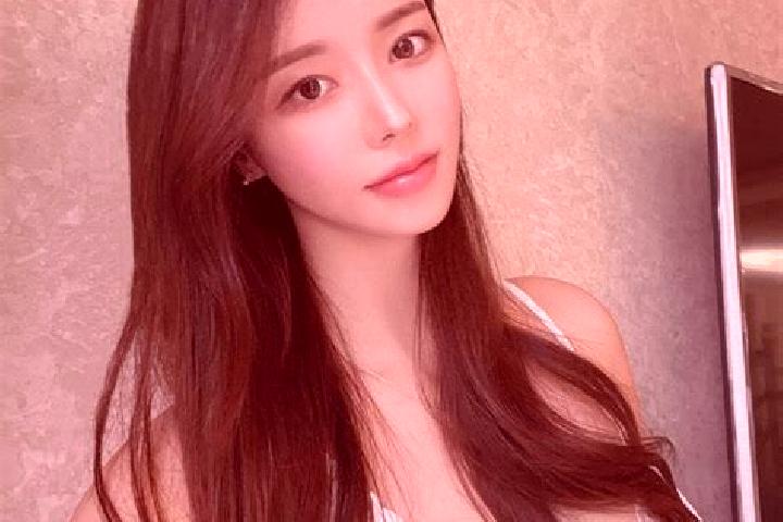 Maya, 36 — Escort in Yanmenkou, China