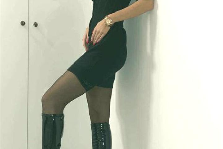Maya, 37, a black grey-eyed mediterranean companion based in Hohenroth. Offering CIM, Domination, Party Girl. Available for incall and outcall, overnight boo...