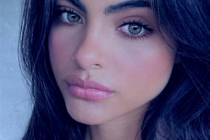 Maya, 37, a brunette brown-eyed indian companion based in Spandaryan. Offering Girlfriend Experience, CIM, Striptease, Party Girl. Available for incall and o...