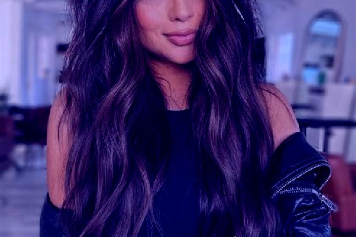 Maya, 37, a brunette dark-eyed caribbean companion based in Velluire. Offering Overnight, Roleplay, Fetish. Available for incall and outcall, day and evening...