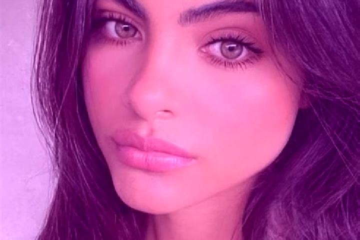 Maya, 37, a brunette green-eyed caucasian companion based in Sayagaz. Offering Erotic Massage, 69, Couples. Available for incall and outcall, overnight booki...