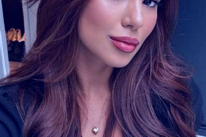 Maya, 37, a chestnut brown-eyed latina companion based in Ngulung Kulon. Offering Couples, Girlfriend Experience, Striptease. Available for incall and outcal...