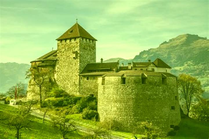 Maya, 37 — Escort in Balzers, Liechtenstein
