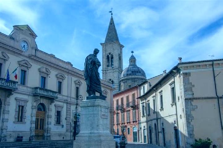 Maya, 37 — Escort in Castelvecchio Subequo, Italy