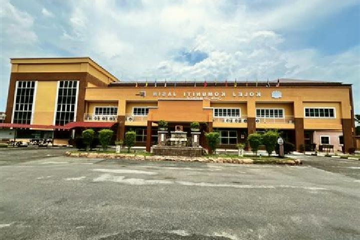 Maya, 37 — Escort in Kampong Masjid Tanah, Malaysia