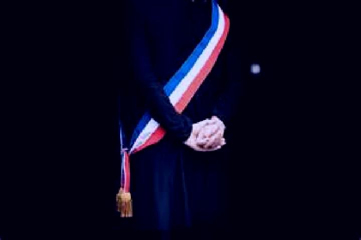 Maya, 37 — Escort in Neuville-Ferrieres, France