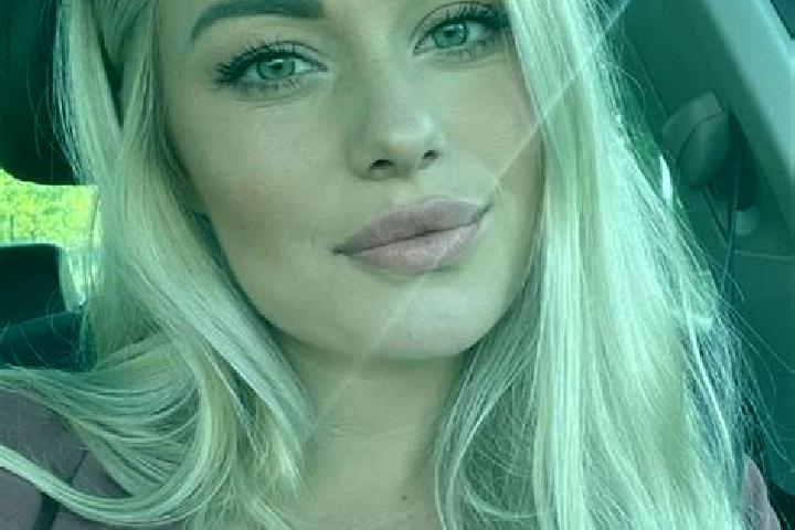 Maya, 38, a blonde hazel-eyed mediterranean companion based in Quixelo. Offering Dinner Date, Girlfriend Experience, CIM. Available for incall and outcall, d...