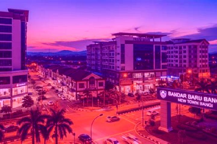 Maya, 38 — Escort in Bandar Baru Salak Tinggi, Malaysia