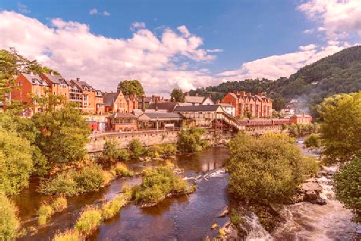 Maya, 38 — Escort in Llangollen, United Kingdom