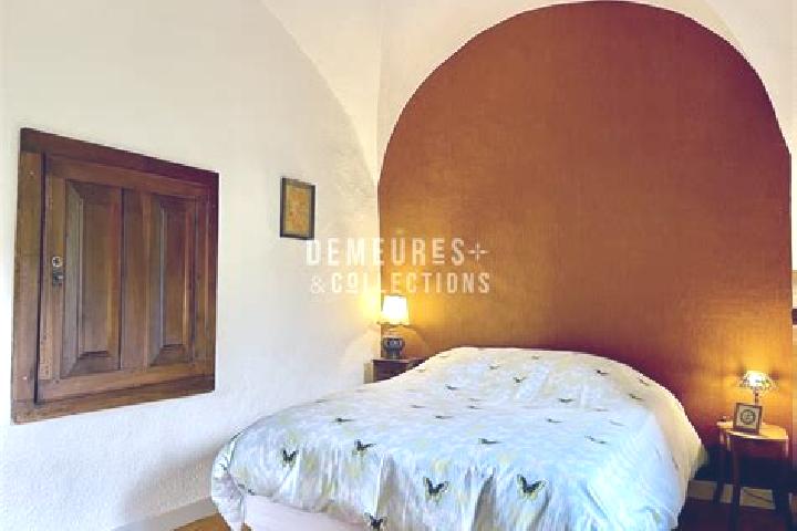 Maya, 38 — Escort in Pallud, France