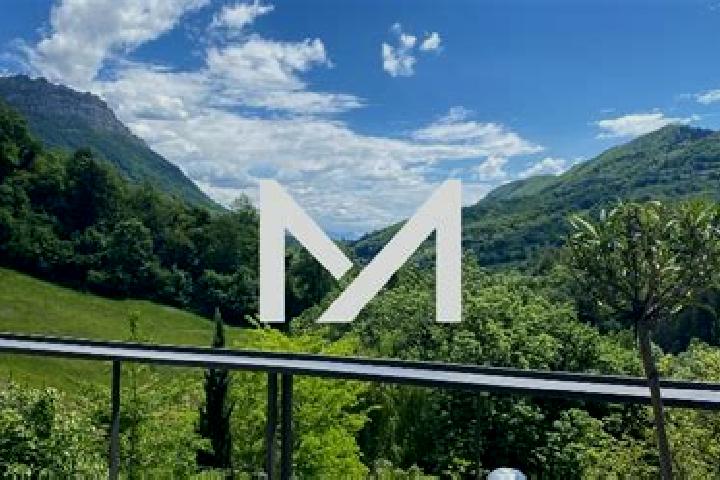 Maya, 38 — Escort in Quaix-en-Chartreuse, France