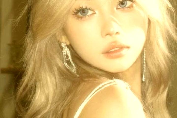 Maya, 39, a blonde grey-eyed asian companion based in Blinkpan. Offering Girlfriend Experience, Striptease, A-Level. Available for incall and outcall, day an...