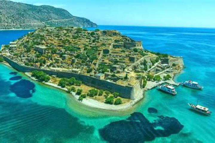 Maya, 39 — Escort in Agios Matthaios, Greece