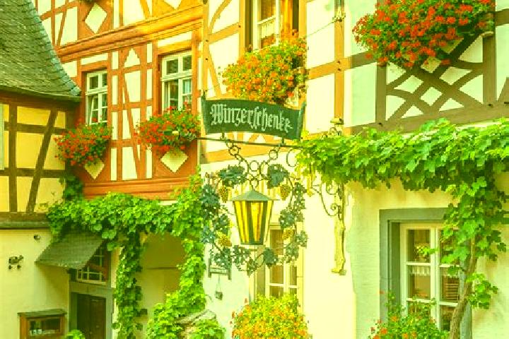 Maya, 39 — Escort in Lauchaecker, Germany
