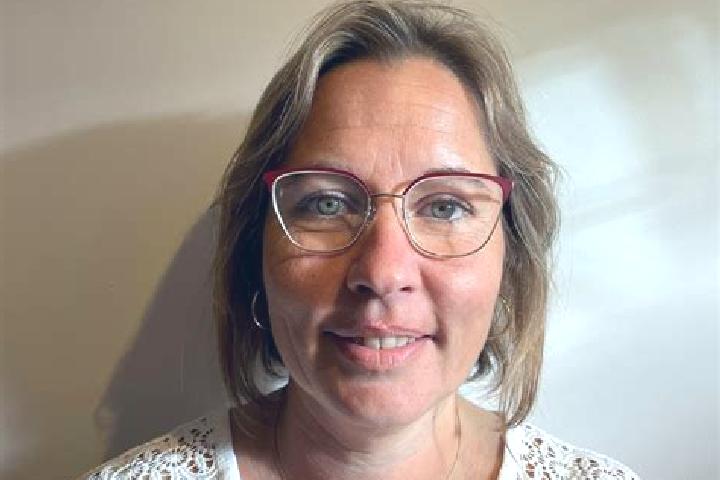 Maya, 39 — Escort in Montfort-le-Gesnois, France