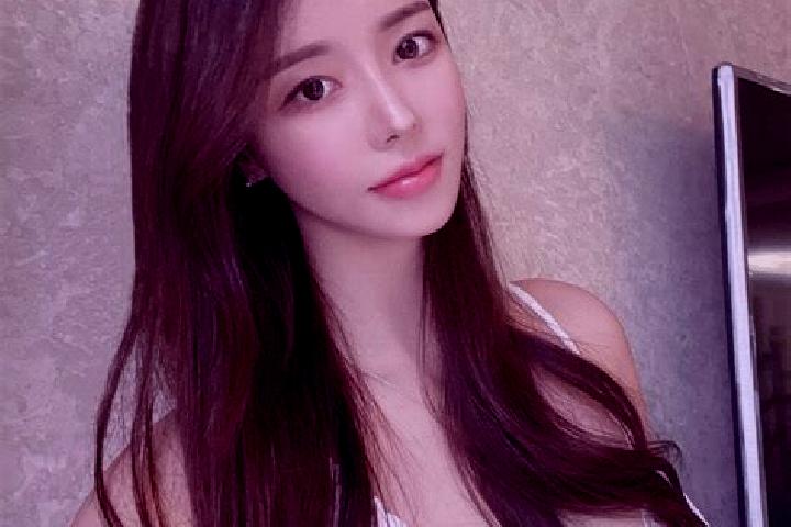Maya, 39 — Escort in Simwon, South Korea