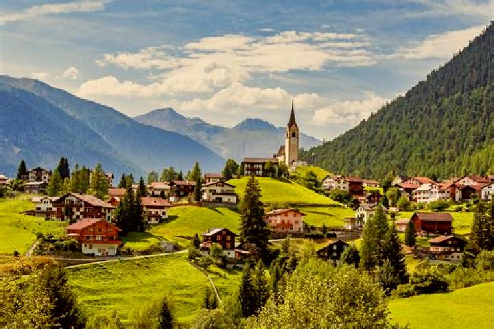 Maya, 39 — Escort in Vals, Austria