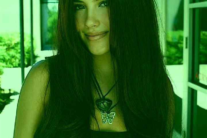 Mia, 20, a auburn dark-eyed mixed companion based in Hechi. Offering Overnight, Couples, OWO. Available for incall and outcall, overnight bookings available.