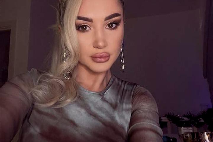 Mia, 20, a blonde amber-eyed indian companion based in Dobromyl. Offering Girlfriend Experience, GFE, BDSM, CIM. Available for incall and outcall, overnight ...