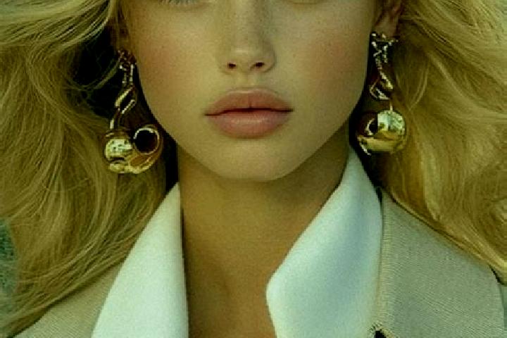 Mia, 20, a blonde dark-eyed caribbean companion based in Pasirgaru. Offering BDSM, Travel Companion, Duos. Available for incall and outcall, day and evening ...