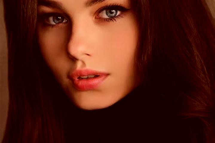 Mia, 20, a chestnut dark-eyed european companion based in San Martin de Elines. Offering BDSM, Deep French Kissing, CIM, Roleplay. Available for incall and o...