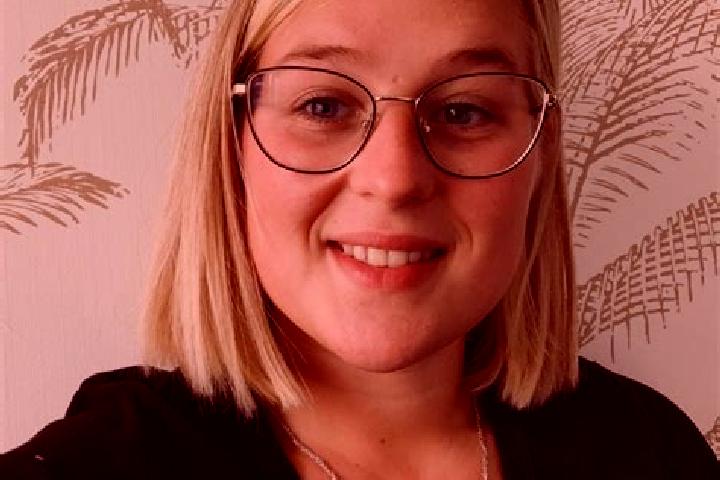 Mia, 20 — Escort in Bomy, France