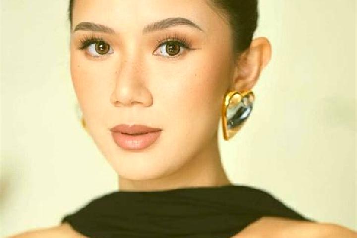 Mia, 20 — Escort in Nabunturan, Philippines