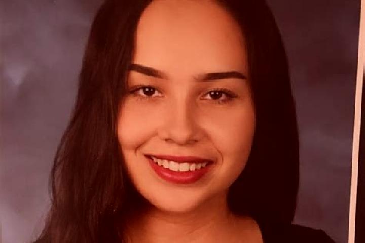 Mia, 20 — Escort in Nelsonville, United States
