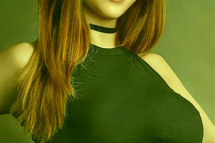 Mia, 21, a auburn amber-eyed slavic companion based in Pakham. Offering Dinner Date, Couples, CIM. Available for incall and outcall, day and evening dates.