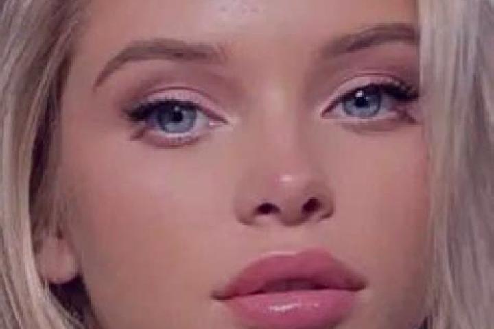 Mia, 21, a blonde blue-eyed middle eastern companion based in Novolukoml . Offering 69, GFE, Tantra, Striptease. Available for incall and outcall, day and ev...