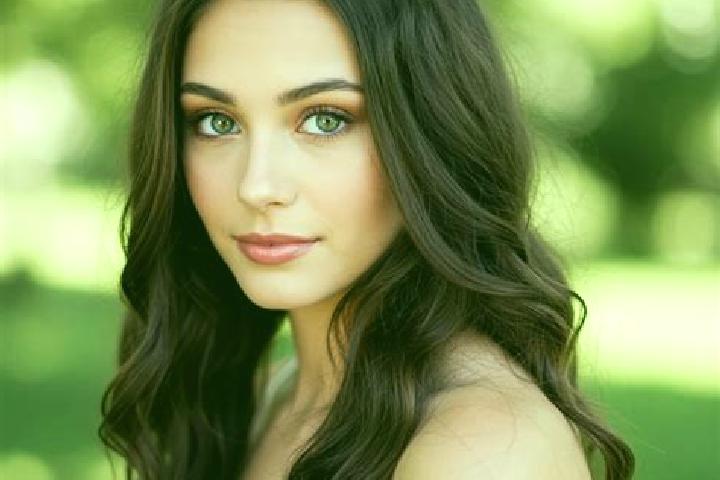 Mia, 21, a brunette hazel-eyed slavic companion based in Tissongnenin. Offering Couples, Massage, Party Girl. Available for incall and outcall, day and eveni...