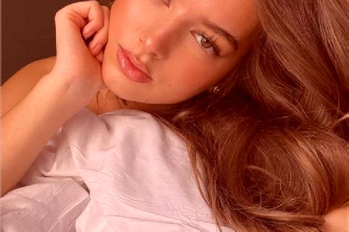Mia, 21, a chestnut hazel-eyed slavic companion based in Chylice. Offering Girlfriend Experience, Deep French Kissing, Overnight, OWO. Available for incall a...