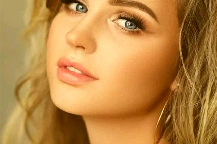 Mia, 21, a dark blonde blue-eyed european companion based in Stjepan-Polje. Offering BDSM, Fetish, Couples. Available for incall and outcall, day and evening...