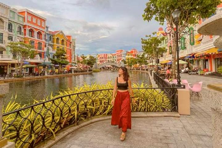 Mia, 21 — Escort in Ap Tan My, Vietnam