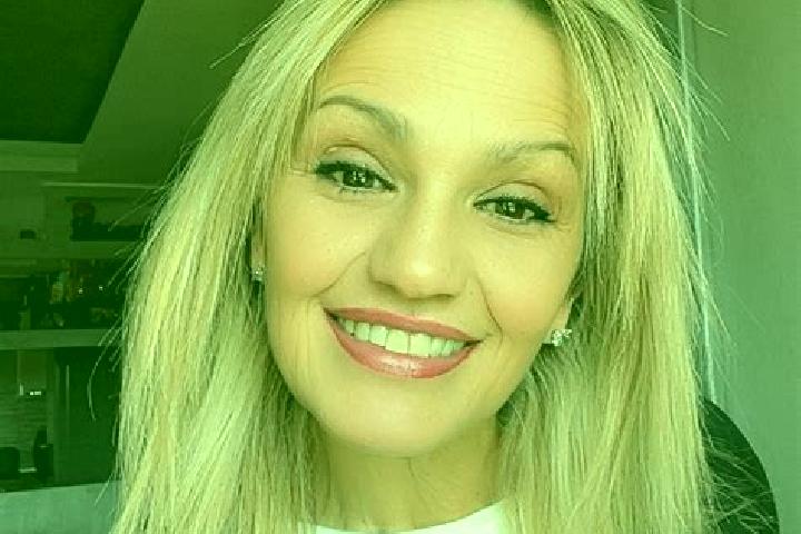 Mia, 21 — Escort in Clingen, Germany