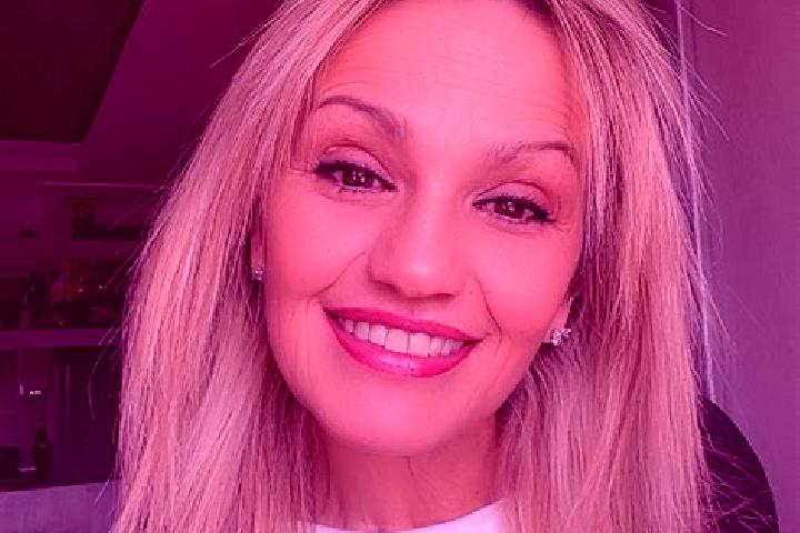 Mia, 21 — Escort in Dedrad, Romania