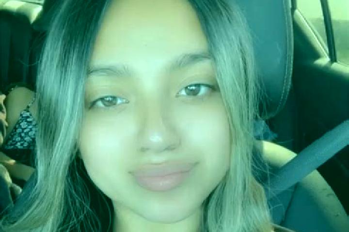 Mia, 21 — Escort in Galt, United States