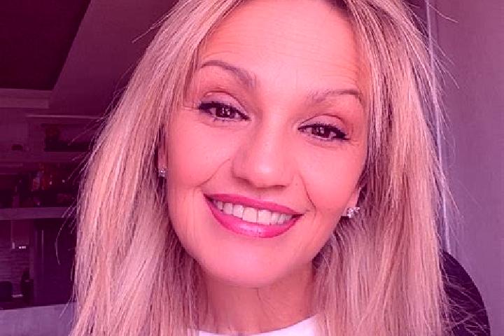 Mia, 21 — Escort in Guimiliau, France