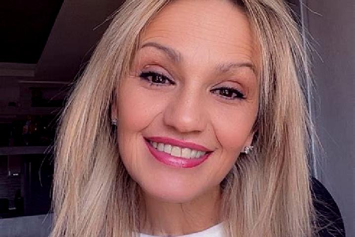 Mia, 21 — Escort in Iermata Neagra, Romania