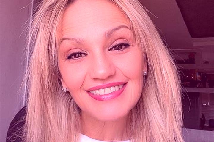 Mia, 21 — Escort in Iragna, Switzerland