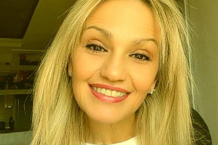 Mia, 21 — Escort in Kolsh, Albania