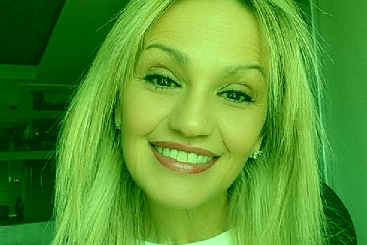 Mia, 21 — Escort in Lacroix-Falgarde, France