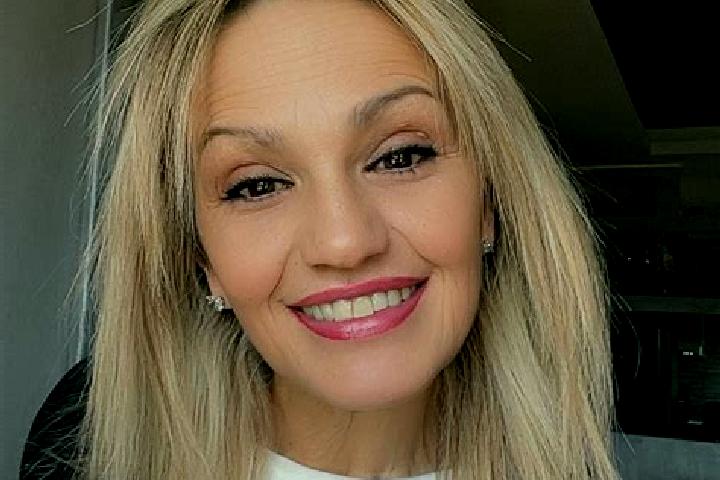 Mia, 21 — Escort in Nevogilde, Portugal