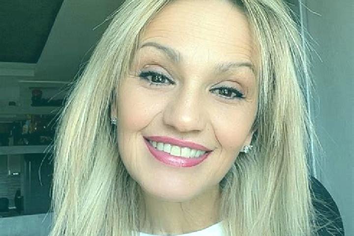Mia, 21 — Escort in Pardies, France