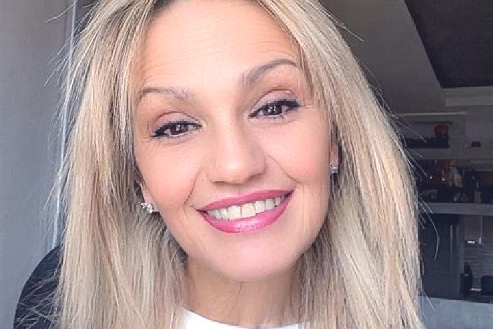 Mia, 21 — Escort in Pauleasca, Romania