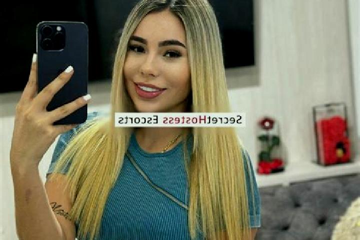 Mia, 21 — Escort in Santo Domingo Shomege (Shomege), Mexico