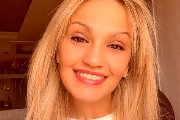 Mia, 21 — Escort in Staroaleyskoye, Russia